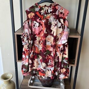 The limited cold shoulder size, large brand, new lovely shirt